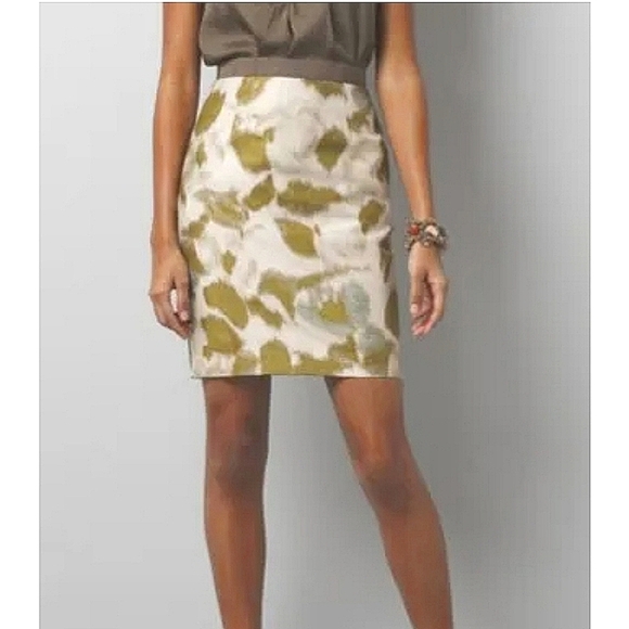 Ann Taylor LOFT Petites Ramie Pencil Skirt Green Beige Abstract Print Size 2P - Picture 1 of 10